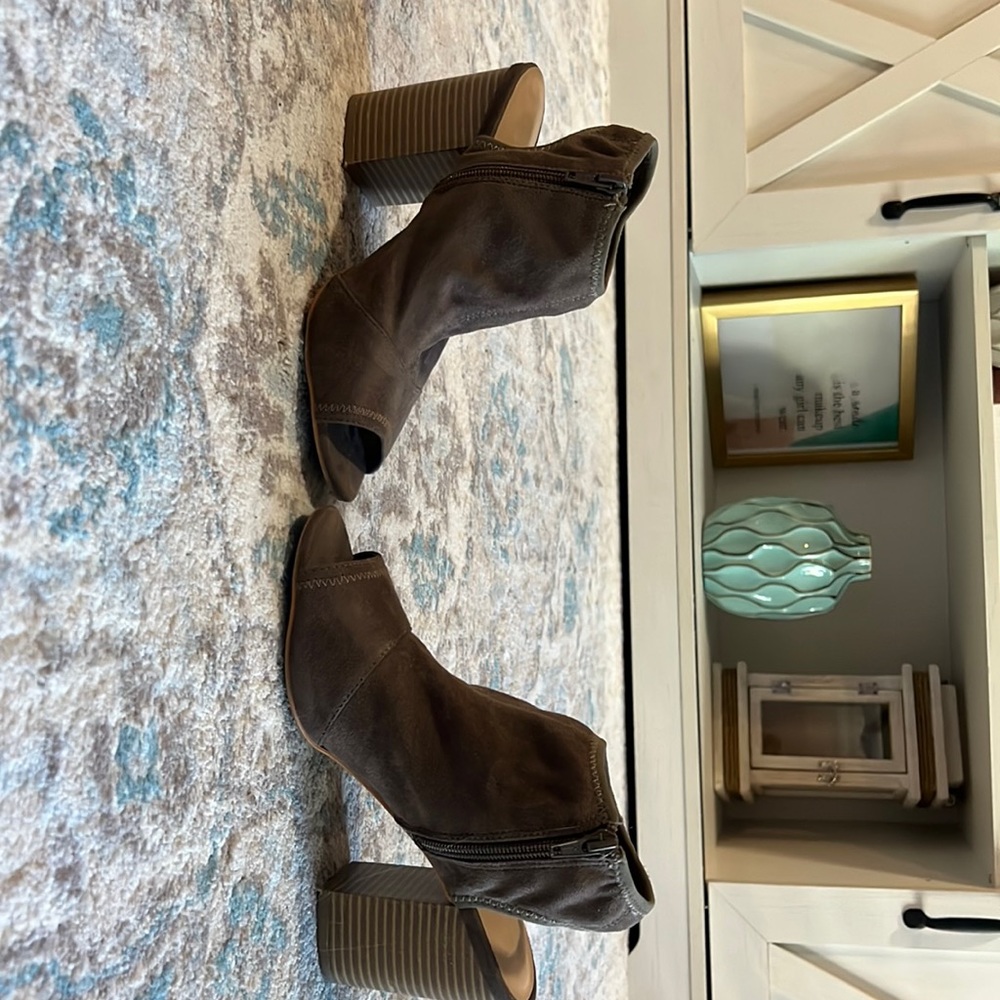 Casual Suede Wedges